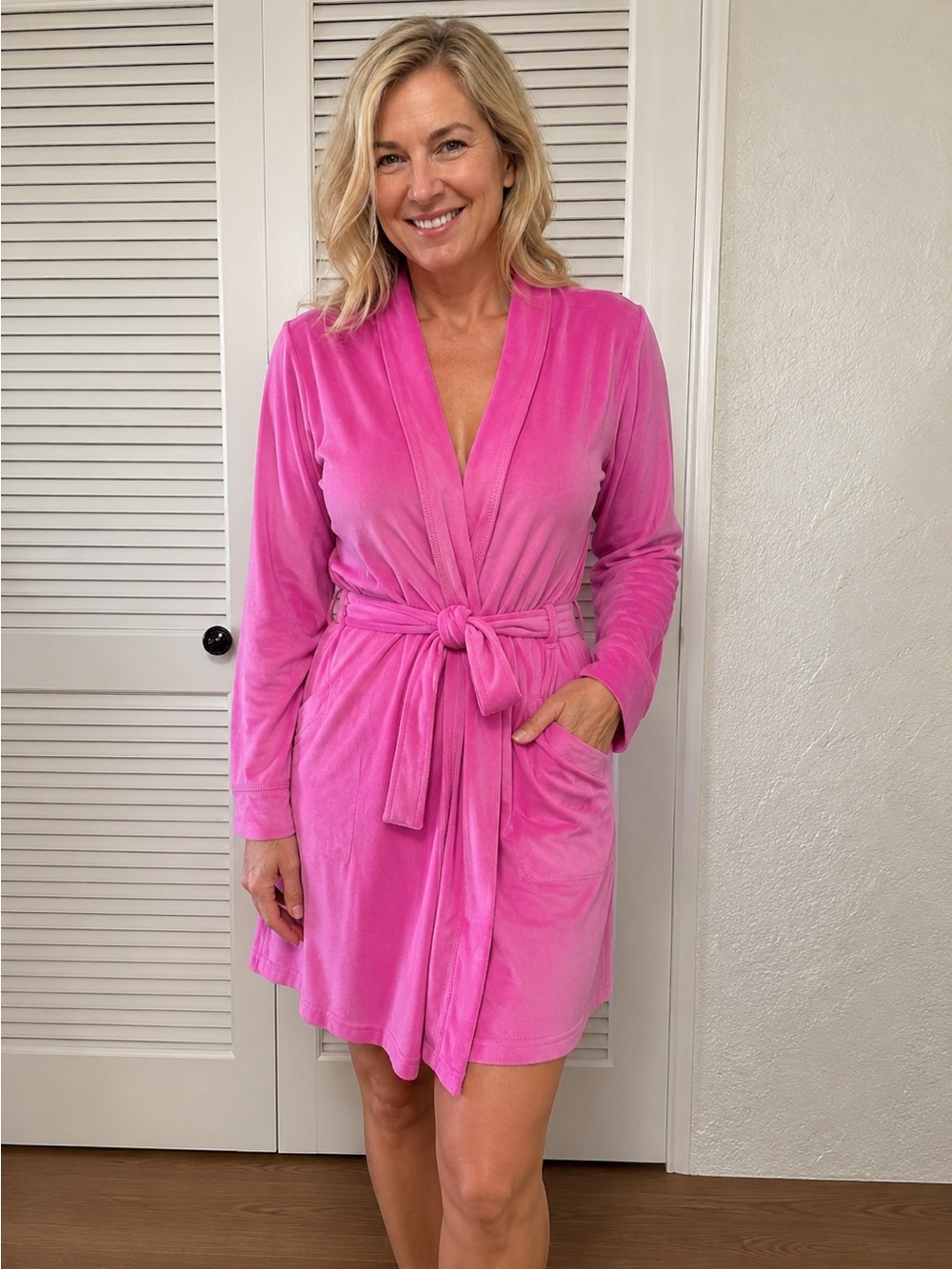 Juicy Couture Pink Velour Robe NWT Long Sleeve Tie Waist  Lounge Robe S as is